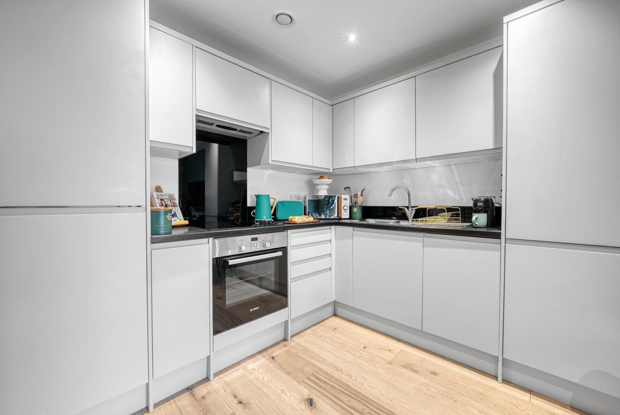 1 Bedroom Ocean Village Luxurious, Stylish & Cosy Apartment, Central Location In Southampton, Sleeps 4 - Summer Special Offer! - By Blue Puffin Stays Exteriér fotografie